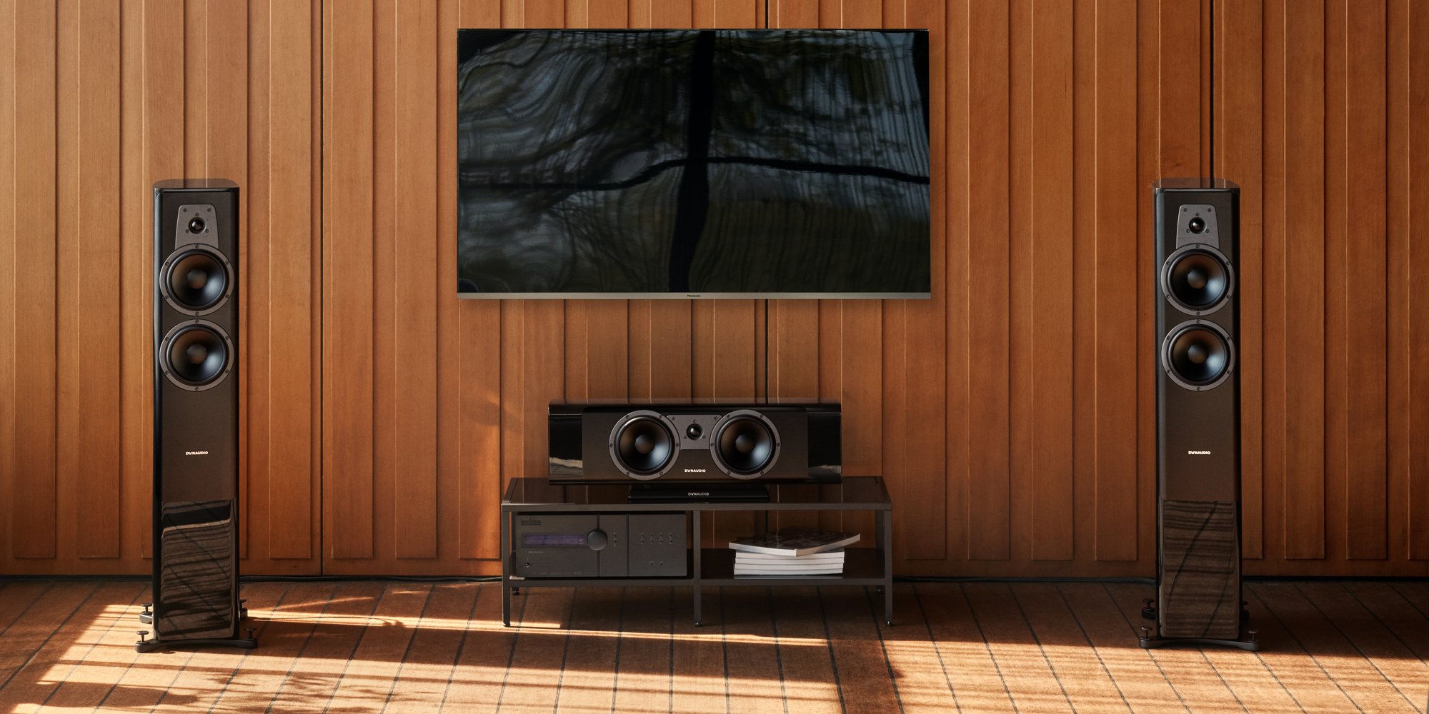 Dynaudio-Contour-30i_Black_High_Gloss_04_landscape-2