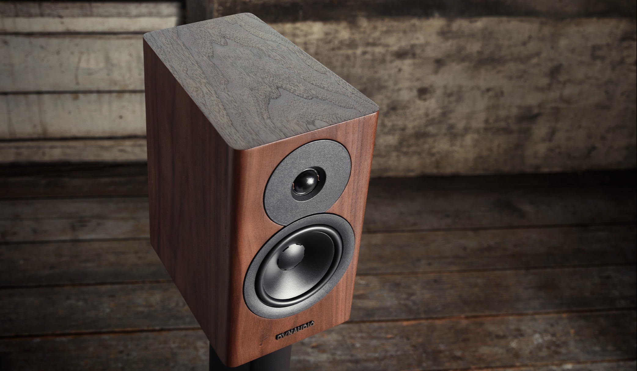 Dynaudio Evoke 10 walnut wood - Lifestyle close-up-1-1
